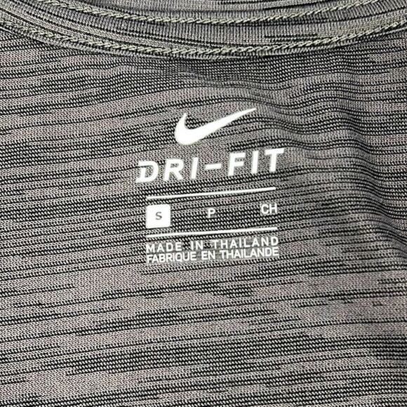 𝅺Nike Dri-Fit Women's Workout Tank Gray Heather Size S Athleisure Workout - Picture 4 of 6